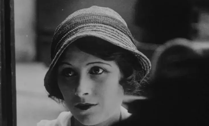 The Three-Sided Mirror