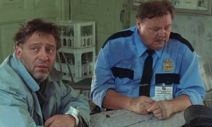 The Policemen and the Thieves