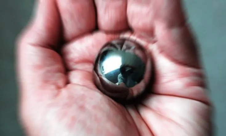 Thorium, the Far Side of Nuclear Power