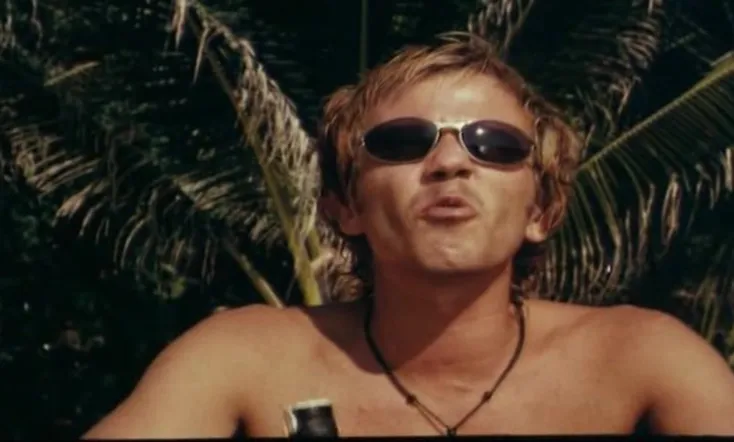 Three Palms for Two Punks and a Babe