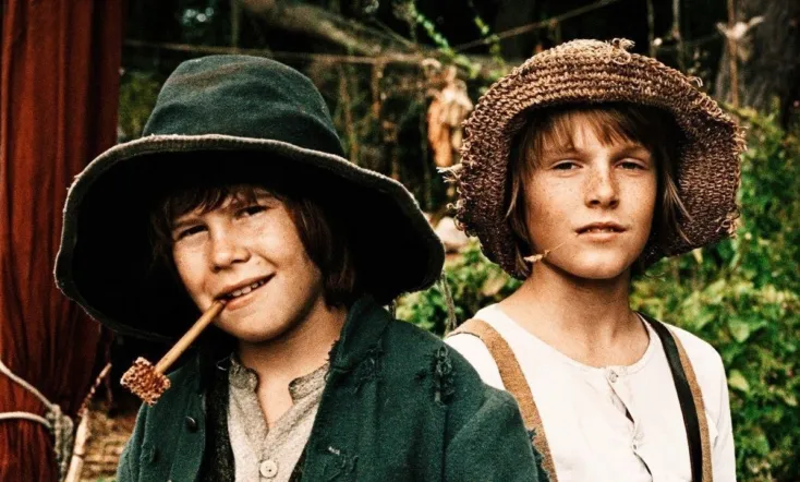 Tom Sawyer & Huckleberry Finn