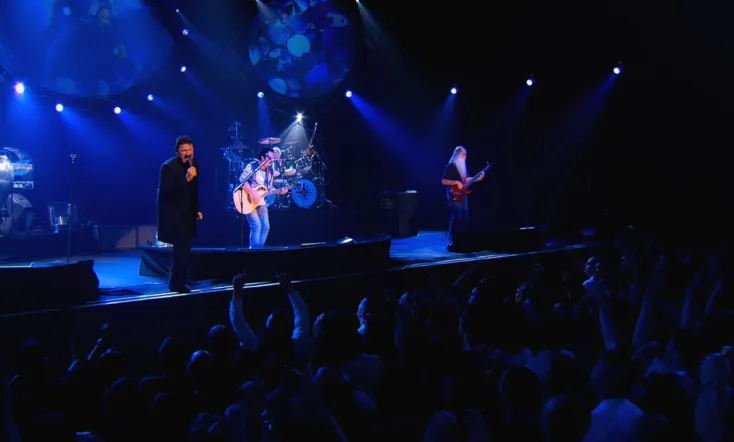 Toto: Falling in Between Live