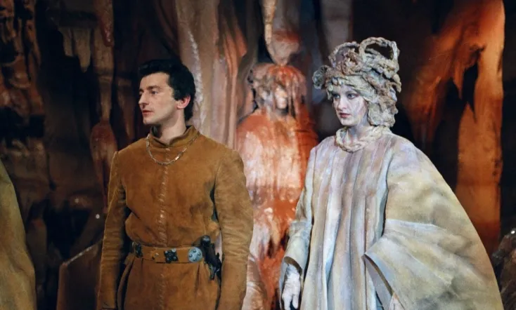 Víla z jeskyně zla