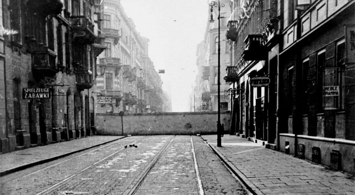 Warsaw: A City Divided