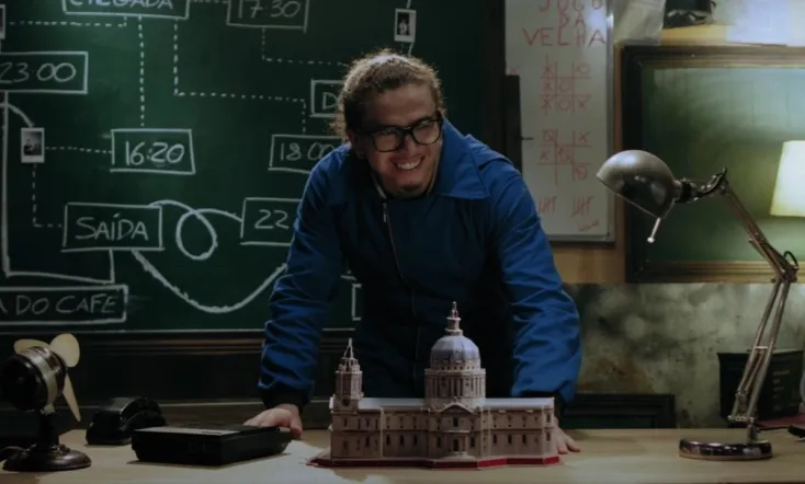 Whindersson criou sua La Cantina de Papel