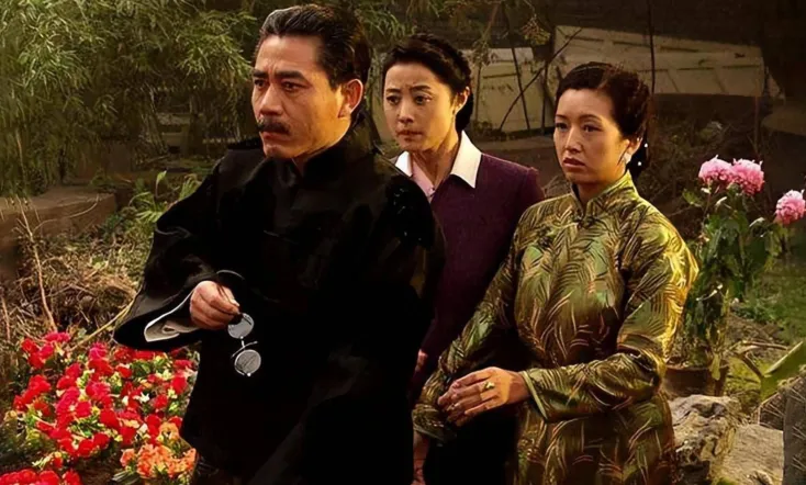 The Grand Mansion Gate